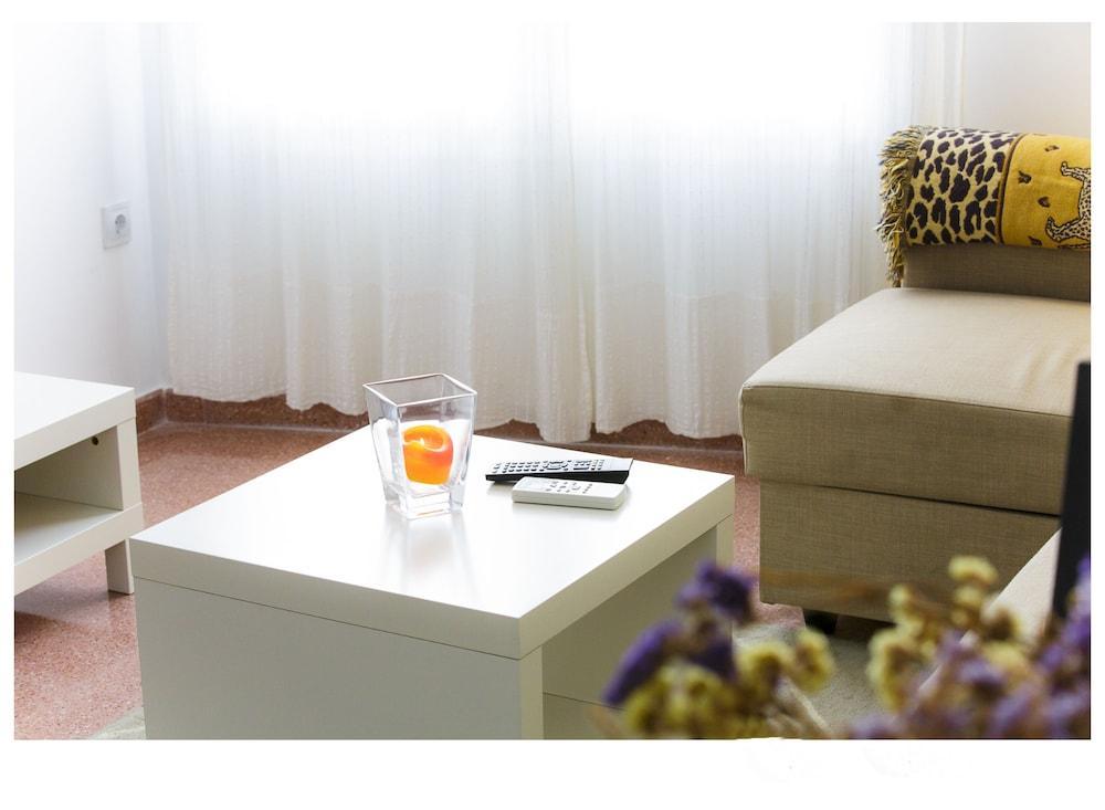 Sea & Wave La Finestra Apartment Malaga Exterior photo